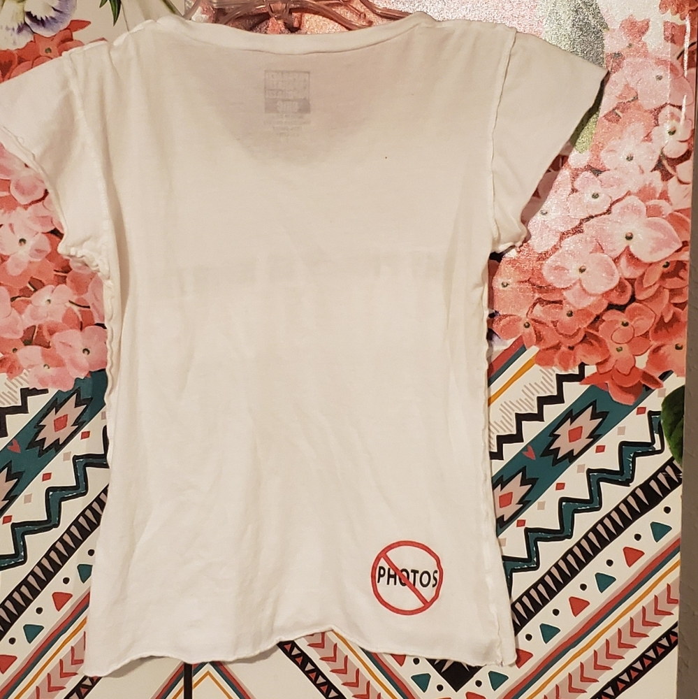 Soft Tee - Picture 4 of 5
